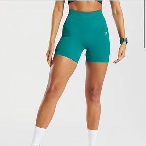 Size Medium. Gymshark sweat seamless sculpt shorts.